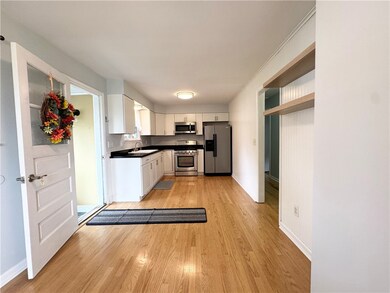 Kitchen/eating area