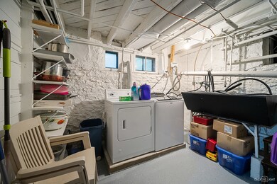 833 N Spring St, Elgin, IL 60120 - photo 4