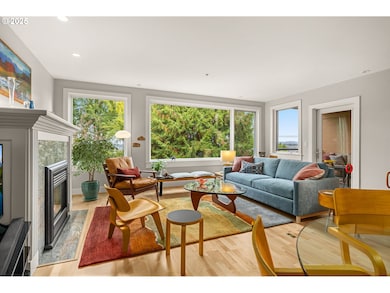 780 NW Westover Square unit 3, Portland, OR 97210 - photo 3