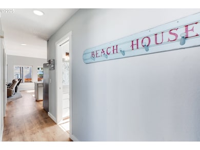 250 N Harbor St, Rockaway Beach, OR 97136 - photo 4