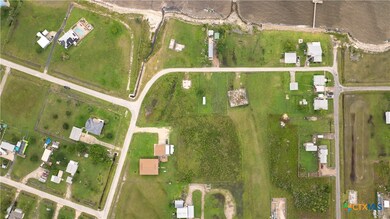 40 Waterfront Aly, Port Lavaca, TX 77979 - photo 5