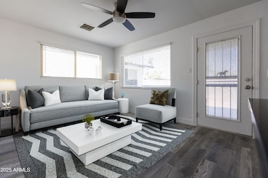 3417 E Windsor Ave - Tara Nichole Photo