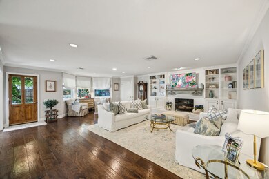 12503 Woodthorpe Ln, Houston, TX 77024 - photo 2