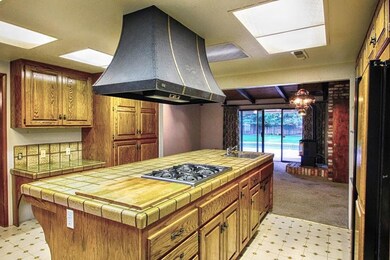 Balaton Kitchen Center Island