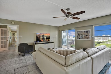 The Warwick Condominium unit 7J, Fort Lauderdale, FL 33308 - photo 4
