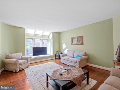 10919 Whiterim Dr, Potomac, MD 20854 - photo 4