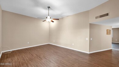 11017 W Topaz Dr, Sun City, AZ 85351 - photo 7