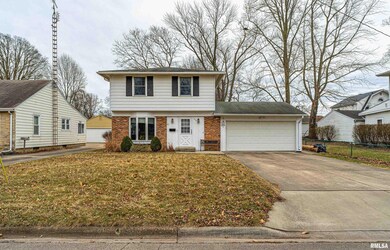 514 N Kankakee St, Lincoln, IL 62656 - photo 3