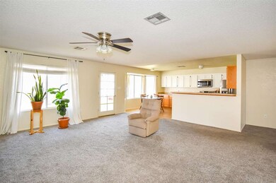 6318 E 44th Place unit 4B, Yuma, AZ 85365 - photo 6