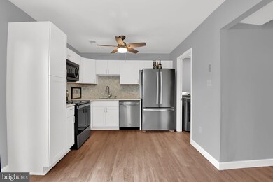 93 Grand Dr, Taneytown, MD 21787 - photo 4