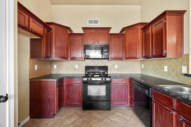 14353 Desert Sage Dr, Horizon City, TX 79928 - photo 4