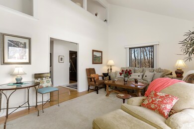 104 Silo Cir unit 104, Riverside, CT 06878 - photo 6