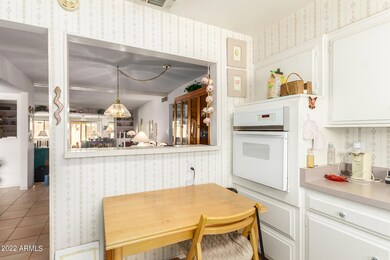 OPENING TO DINING SPACE
