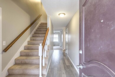 1504 W Oakridge Ct, Broken Arrow, OK 74012 - photo 3