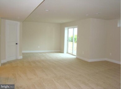 8410 Lillian Ln, Laurel, MD 20723 - photo 5