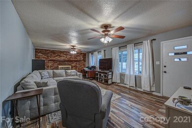 2303 Greenleaf Dr, Gastonia, NC 28052 - photo 5