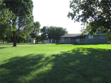 2539 S Highway 171, Cleburne, TX 76031 - photo 2