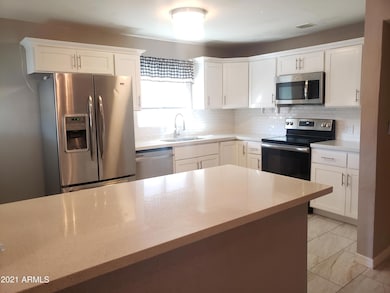 5752 W Vista Ave, Glendale, AZ 85301 - photo 4