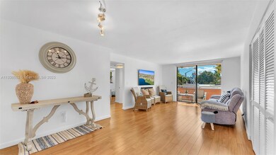 unlisted-address, Miami Beach, FL 33141 - photo 7