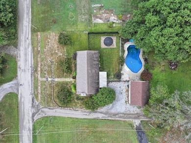 226 W Terminal St, Albion, IL 62806 - photo 7