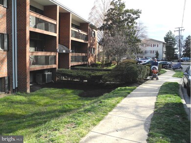 101 Skyhill Rd unit 104, Alexandria, VA 22314 - photo 4