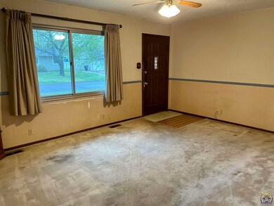 4100 SW 33rd Terrace, Topeka, KS 66614 - photo 5