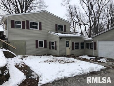 2628 W 49th St, Davenport, IA 52806 - photo 2