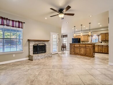 7921 Woodland Dr, North Richland Hills, TX 76182 - photo 7