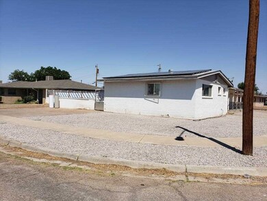 607 Madison Ave, Alamogordo, NM 88310 - photo 3