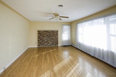 13641 c ave-103