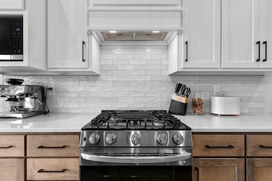 2652 Chambers Crossing, Suamico, WI 54313 - photo 6