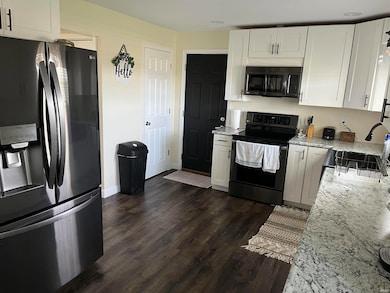 237 W Washington St, Monroe, IN 46772 - photo 4