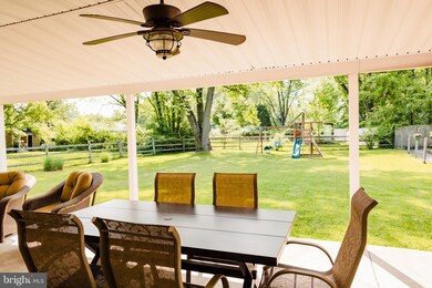 910 Dogwood Ln, Hatfield, PA 19440 - photo 7