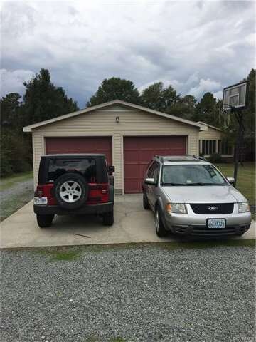 1390 E Euclid Blvd, West Point, VA 23181 - photo 3