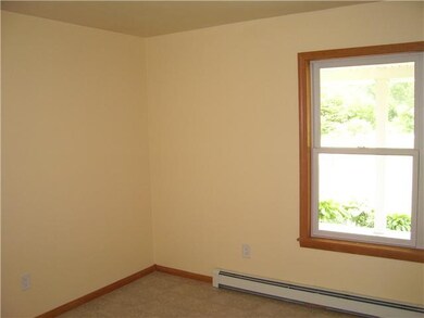 Other Eat-in area - room for large family table