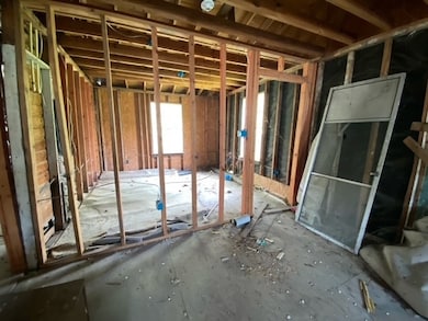 2512 Caplin St, Houston, TX 77026 - photo 7