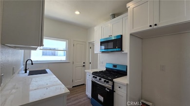 973 N Park Cir unit 6, Long Beach, CA 90813 - photo 3