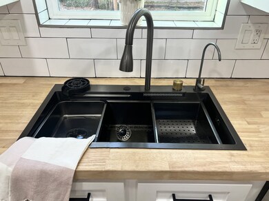 No detail has been overlooked.... The kitchen feat