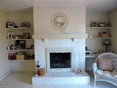 652 Lafayette Blvd, Sheffield Lake, OH 44054 - photo 3