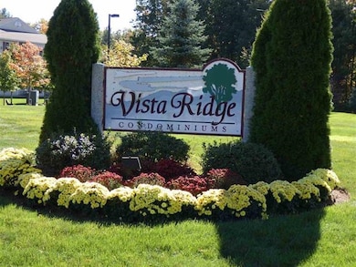 14 Crestview Cir unit 151, Londonderry, NH 03053 - photo 4