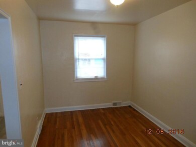 3902 Rokeby Rd, Baltimore, MD 21229 - photo 4
