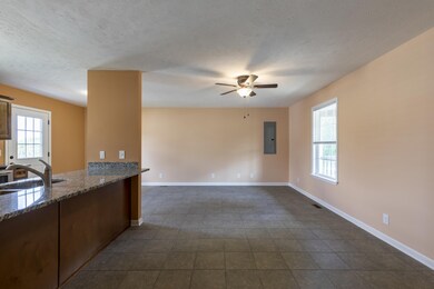 102 Beechwood Ln, Shelbyville, TN 37160 - photo 4