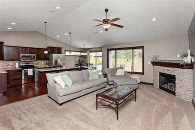 1525 S Warrior Ln, Waukee, IA 50263 - photo 3