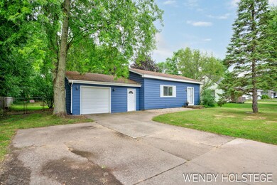 3-web-or-mls-718-riley-st