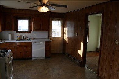 77 Hollis Ave, Warwick, RI 02889 - photo 2