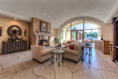 007_Living Room