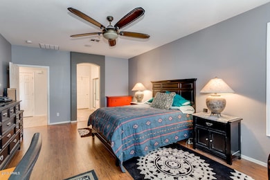 Listing_298947_Photo_4