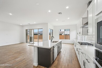 006 Kitchen