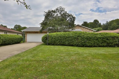 434 Heather Hill Rd, Columbus, OH 43213 - photo 4