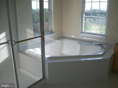 1522 Laurel Wood Way, Frederick, MD 21701 - photo 4